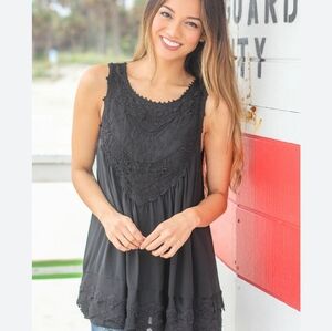 Knit Crochet Top Blouse Cropped Sleeveless  American Rag Black Size S